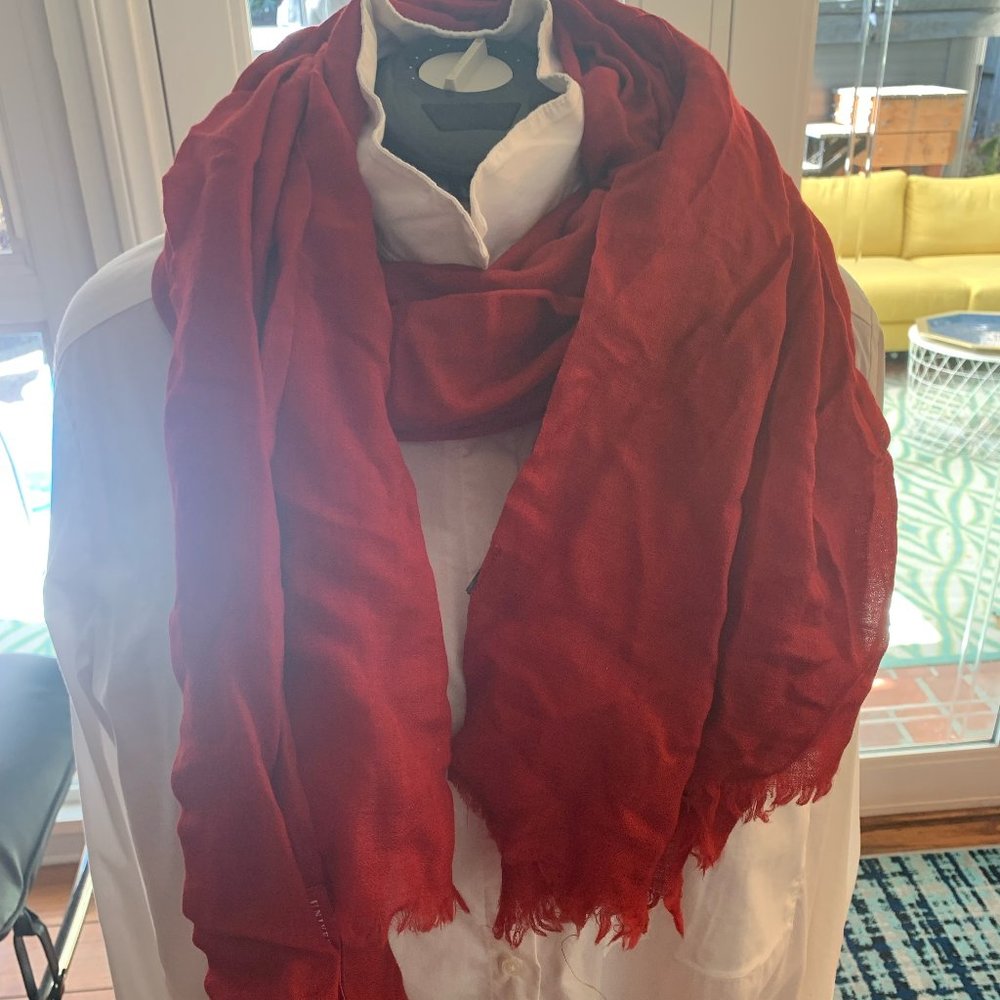HUGE Universal Standard, One Size, rusty red wool/silk/cashmere tissue scarf